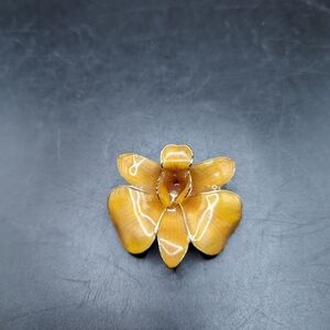 Vintage Gold Enamel Flower Brooch